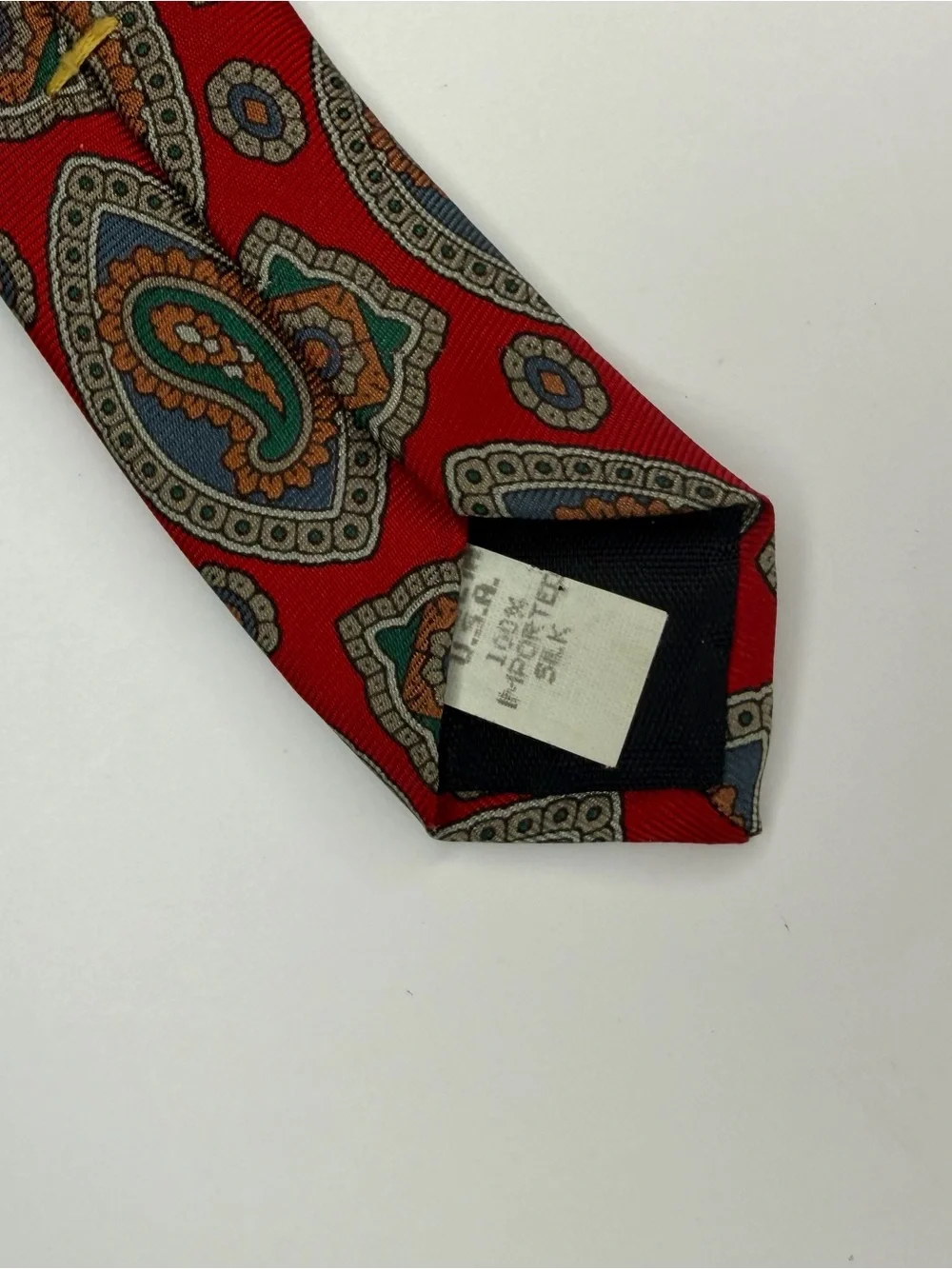Vintage Oscar de la Renta Red Paisley Silk Tie WPL 4075 Retro Designer Necktie